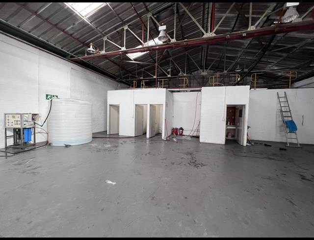 397M² INDUSTRIAL YARD TO LET IN BELLVILLE SOUTH